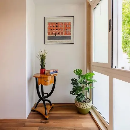 Apartamento Alice-belle Epoque Cozy Retreat In Heart Of