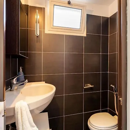 Apartamento Alice-belle Epoque Cozy Retreat In Heart Of *